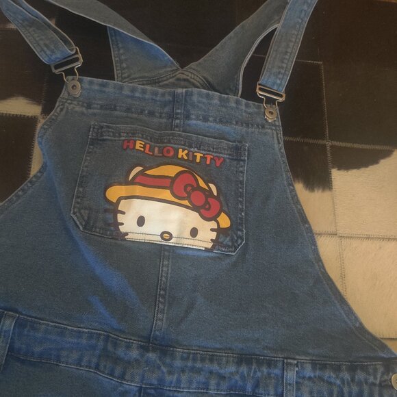 Hot Topic Hello Kitty denim shorts overalls size 3x New - Picture 2 of 6
